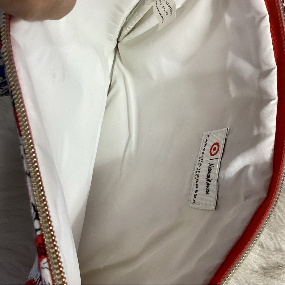 SOLD…….NWOT Nieman Marcus/ Target/ Carolina Herrera 3pc Quilted Travel Bags - Picture 7 of 15